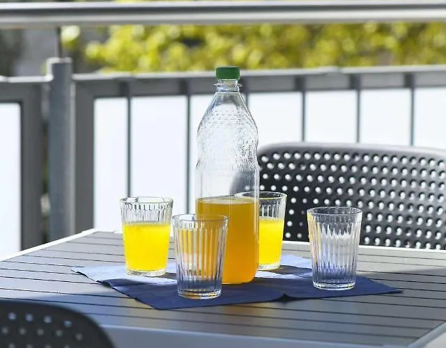 Haus Am Dorfbrunnen Moewe * 万根沃格